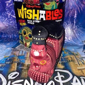 Disney Wishables Main Street Electrical Parade Mystery Plush - Goofy’s Train